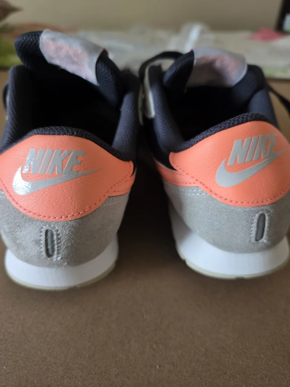 Nike MD Valiant (SG) sneakers yoga fitness '80s Heritage Style Sz 6.5 Y